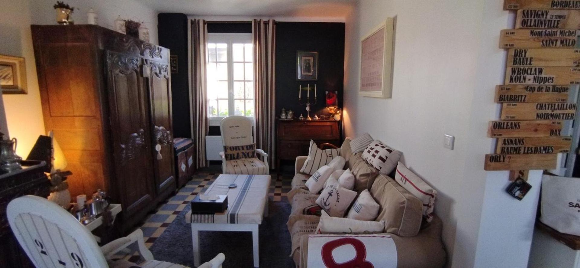 Une Chambre En Ville Domfront  Exterior photo