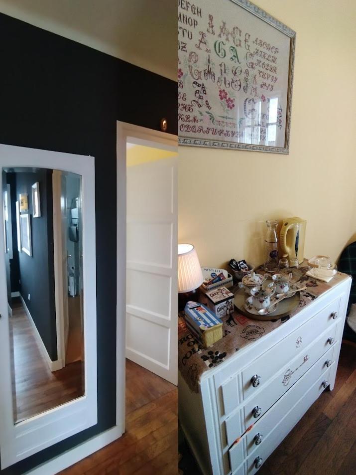 Une Chambre En Ville Domfront  Exterior photo